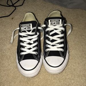 Black low top converse size 8